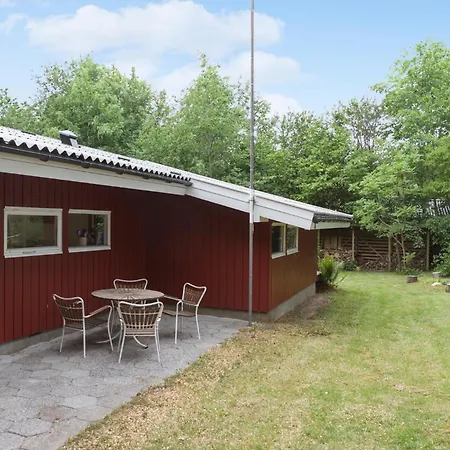 3 Bedroom Lovely In Holiday home Melby